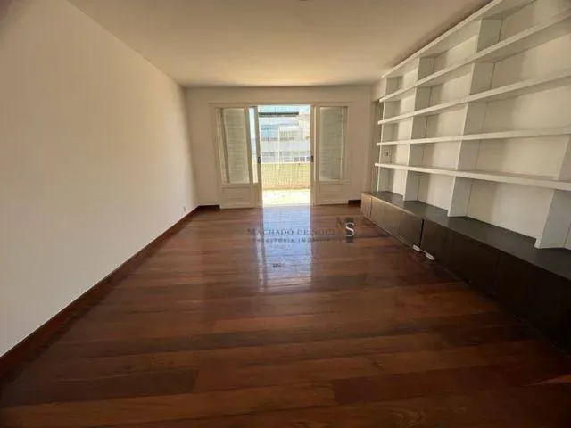 Apartamento com 4 dormitórios e varanda, 390 m² — photo 2