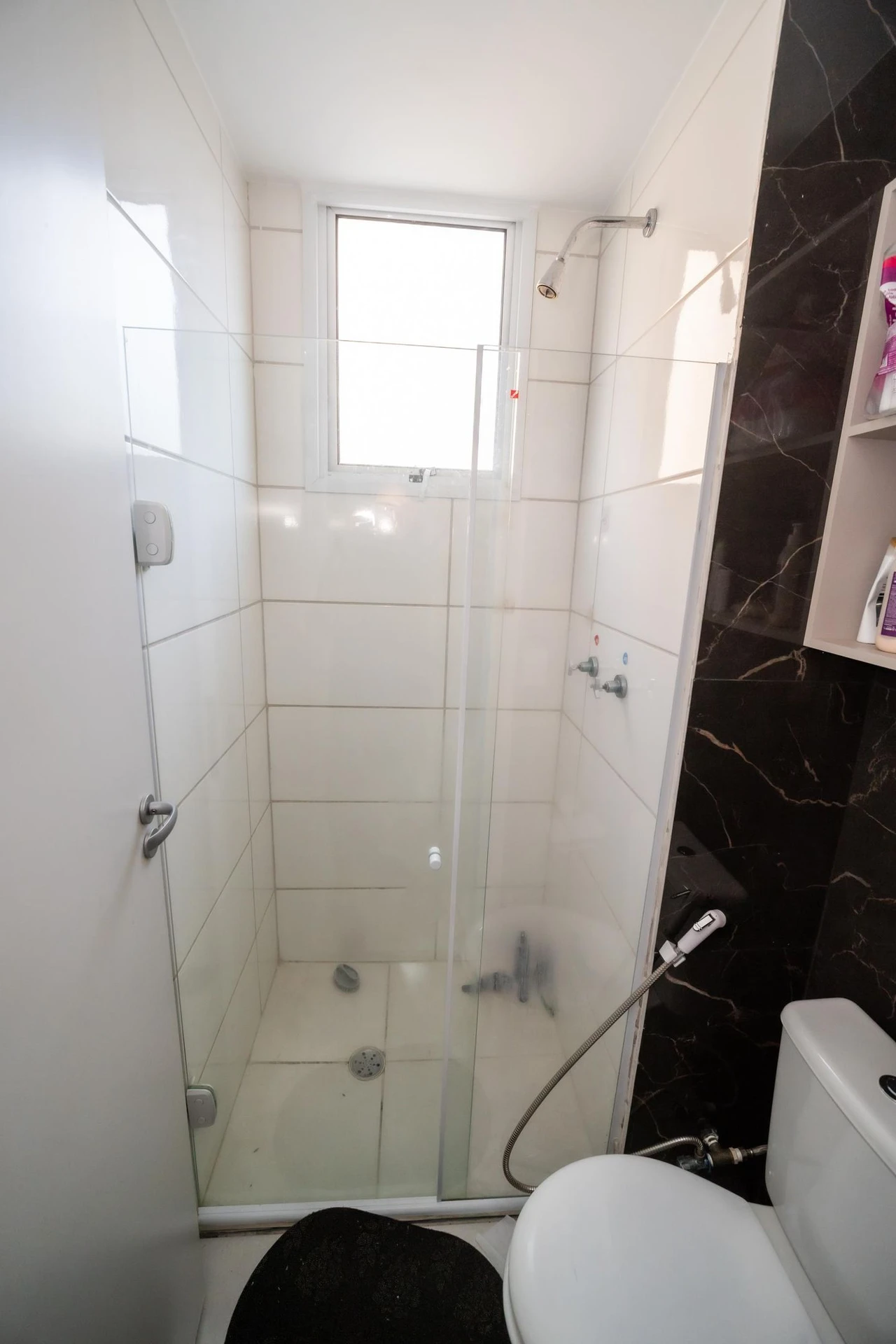 2-bedroom apartment in a building with a gym — photo 19