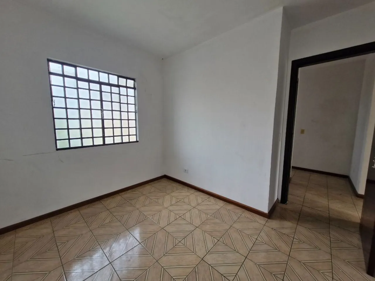 House with 3 bedrooms, 1 bathroom and 2 parking spots — photo 9