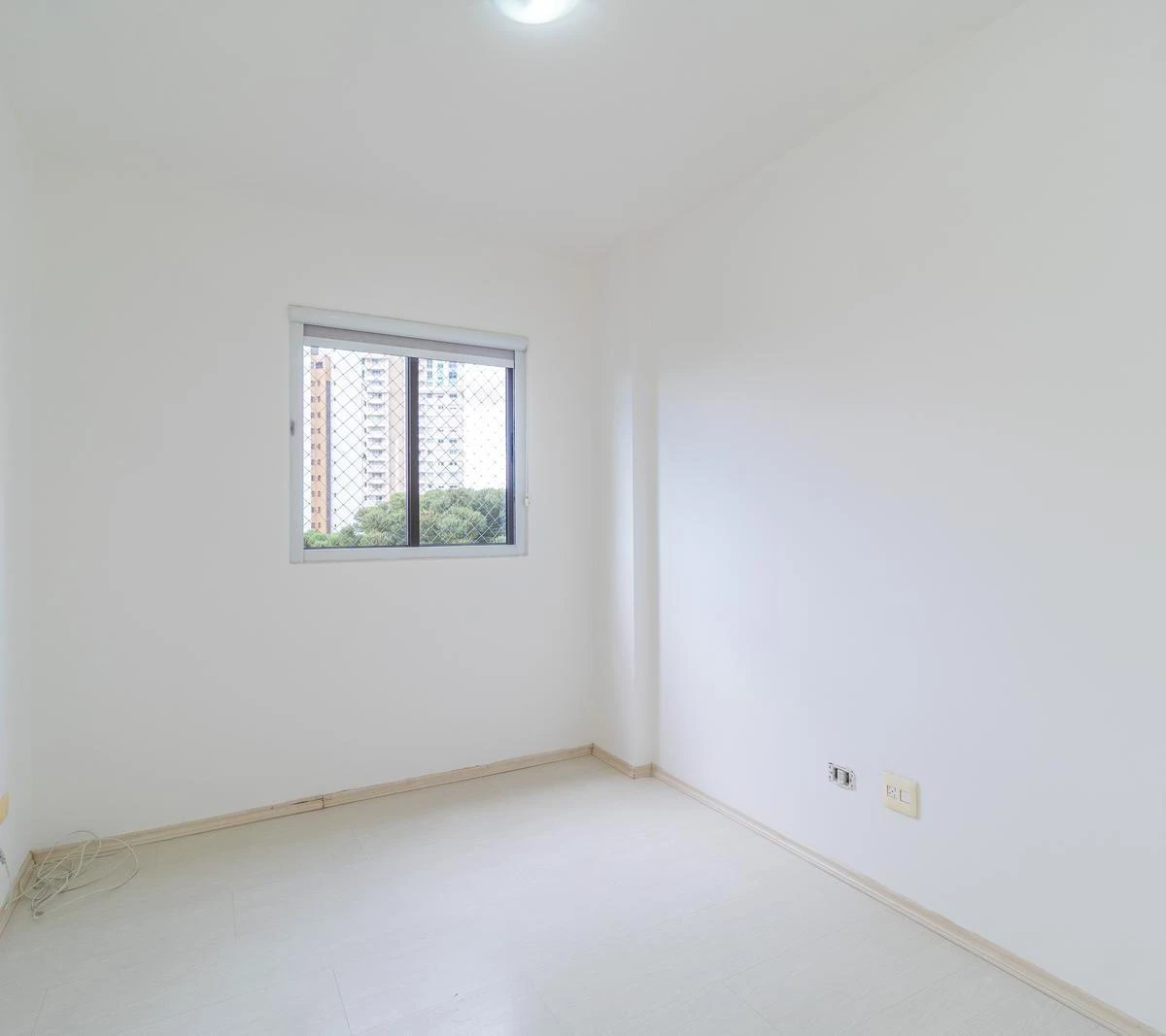 3-bedroom apartment with a grill on the balcony — photo 21
