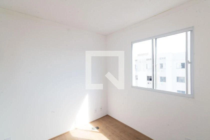 Unfurnished 2-bedroom apartment with a closed kitchen