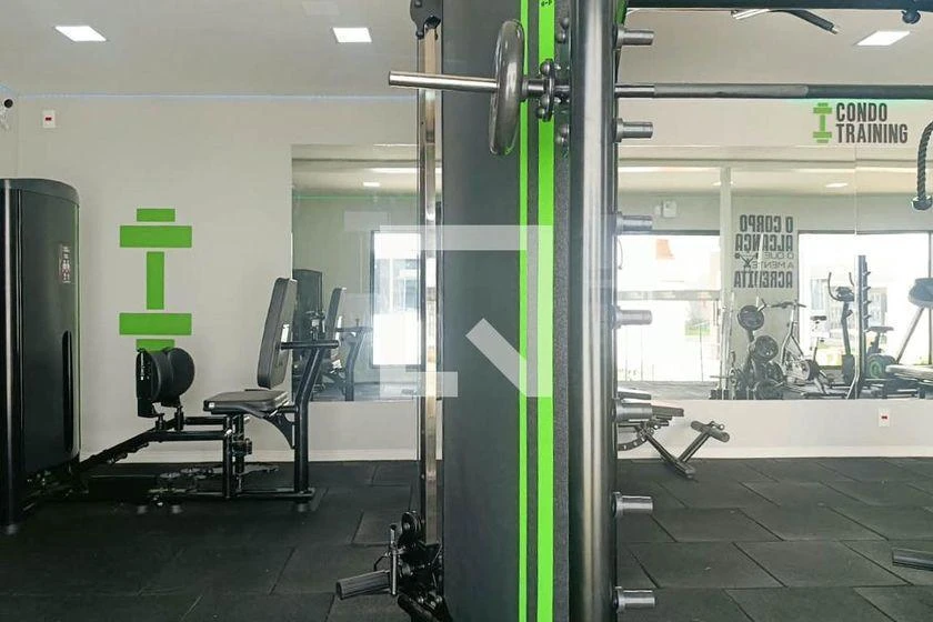 2-bedroom apartment in a building with a gym — photo 7