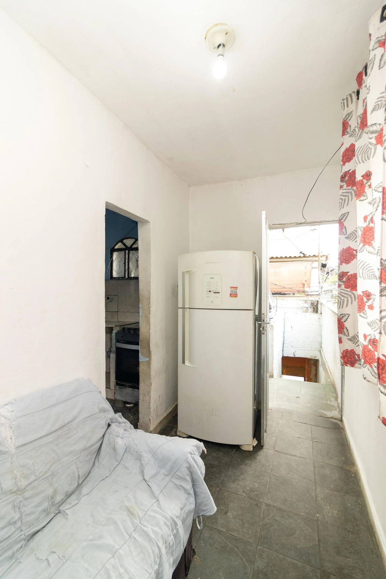 Furnished 1-bedroom apartment with 1 bathroom and no parking — photo 17