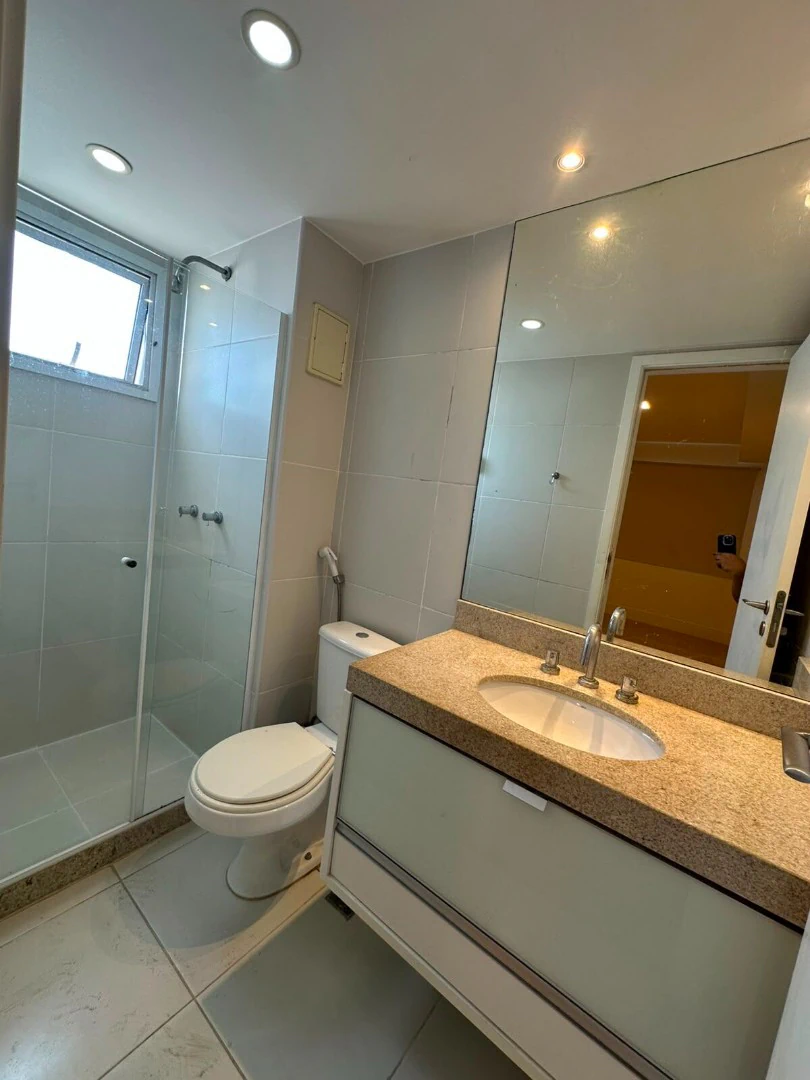 4-bedroom apartment with a balcony, 900 m² total area — photo 4