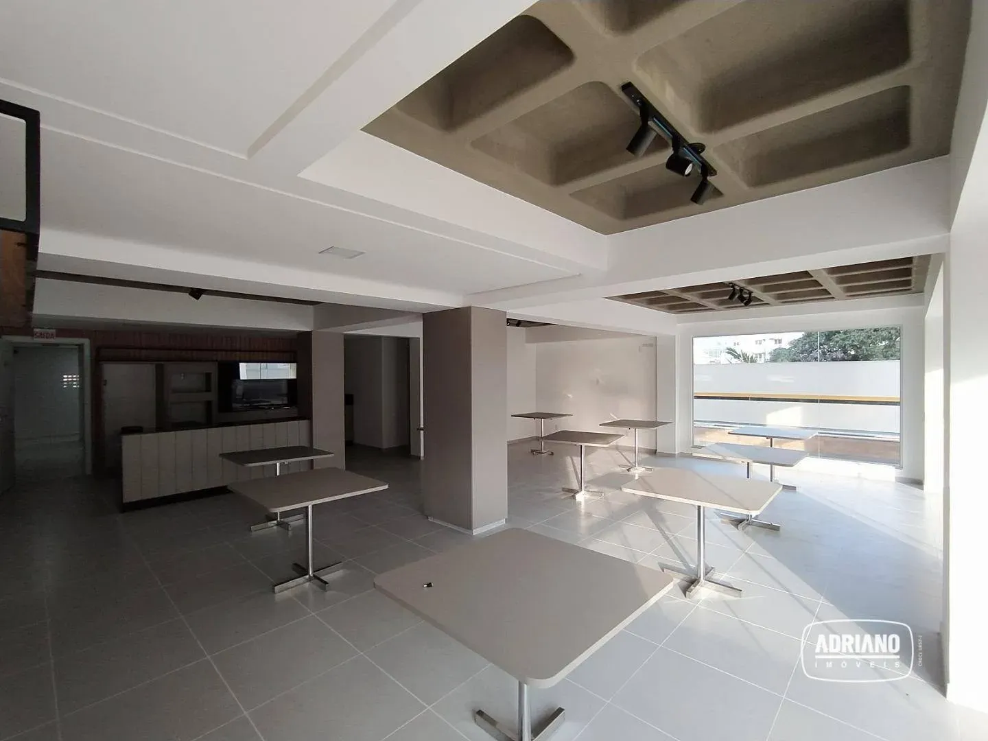 1-bedroom apartment with open-plan kitchen — photo 11