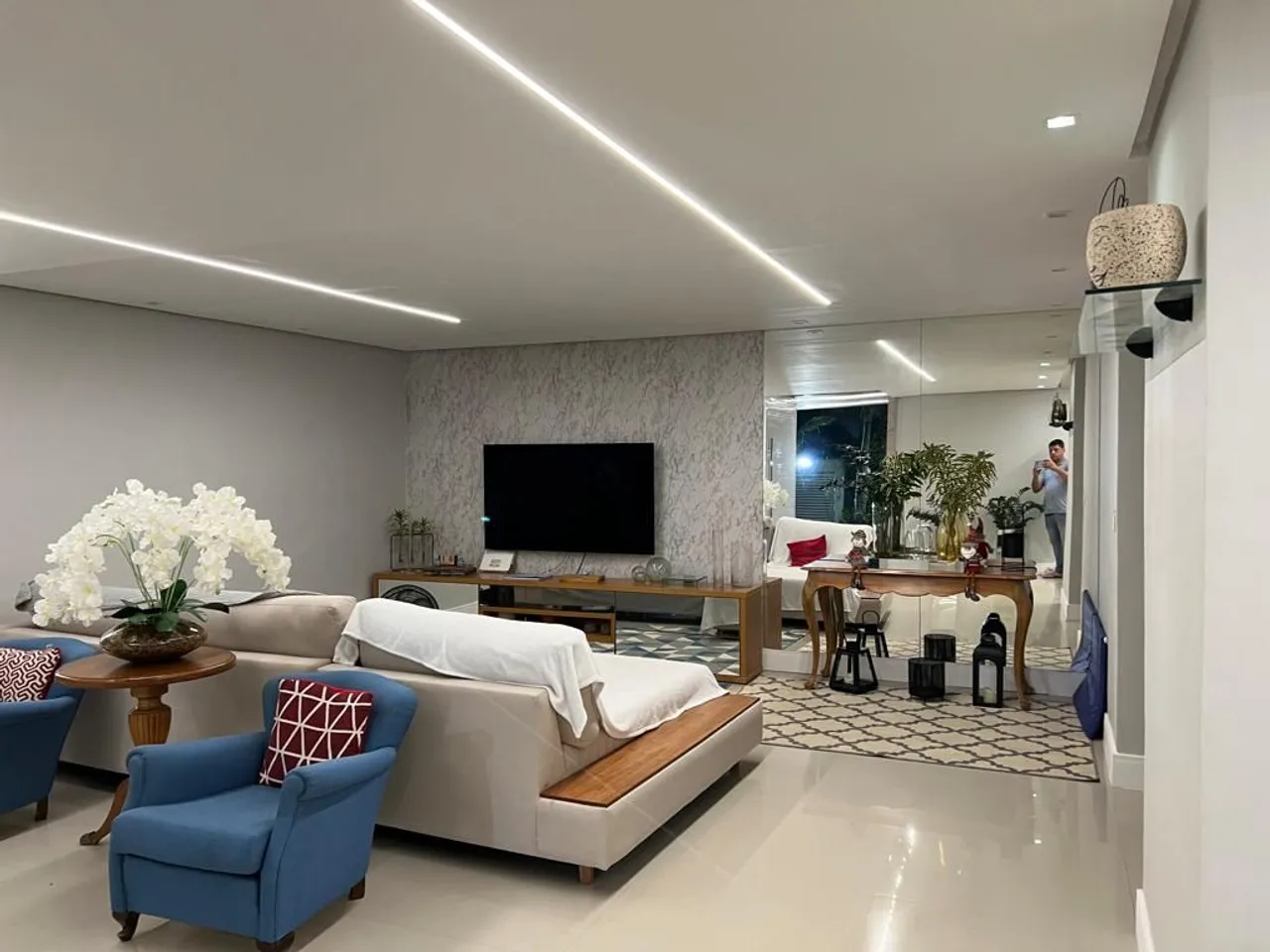 4 quartos e janelas do piso ao teto: casa de 428 m² — photo 2