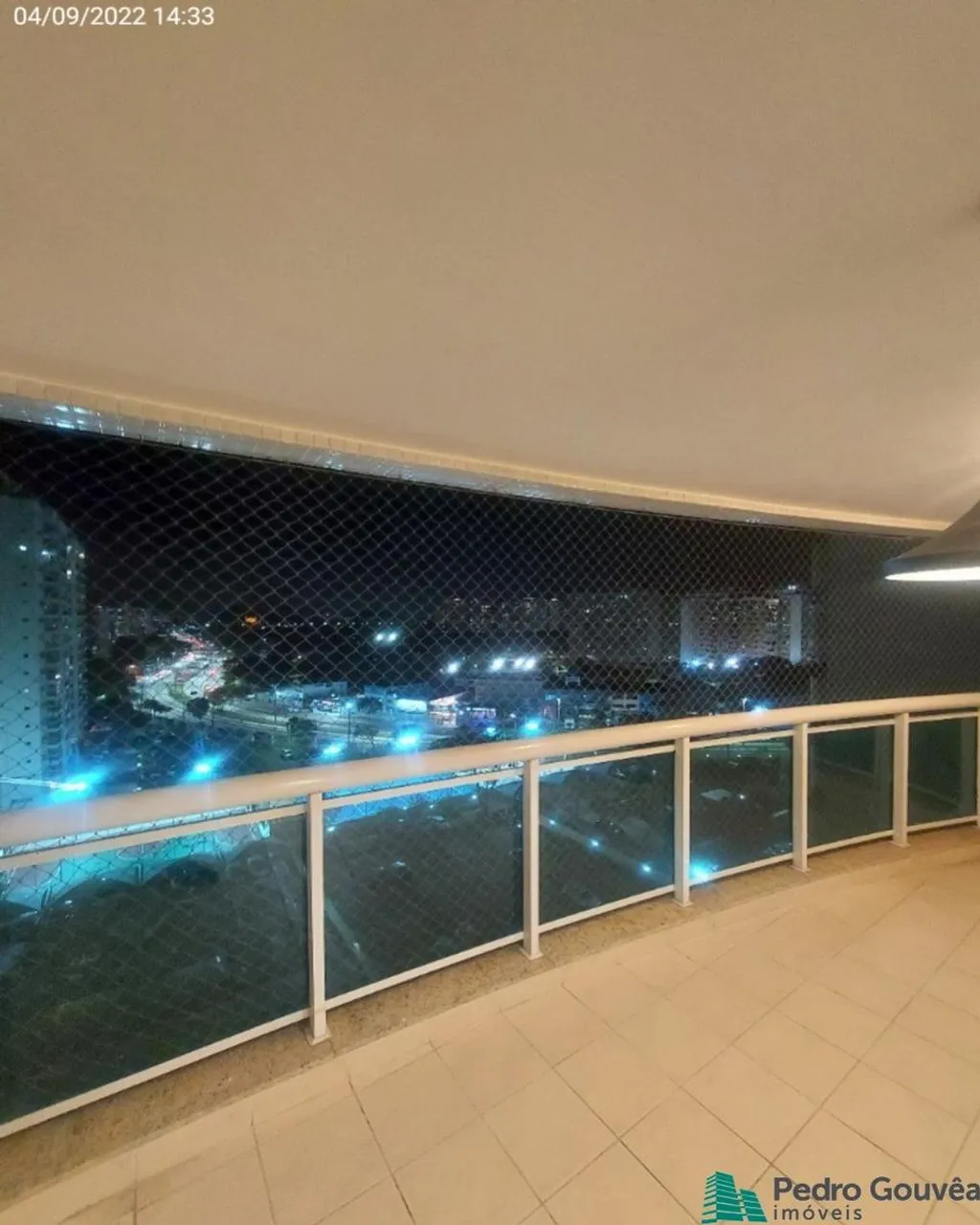 Apartamento residencial com cozinha fechada e coifa — photo 3