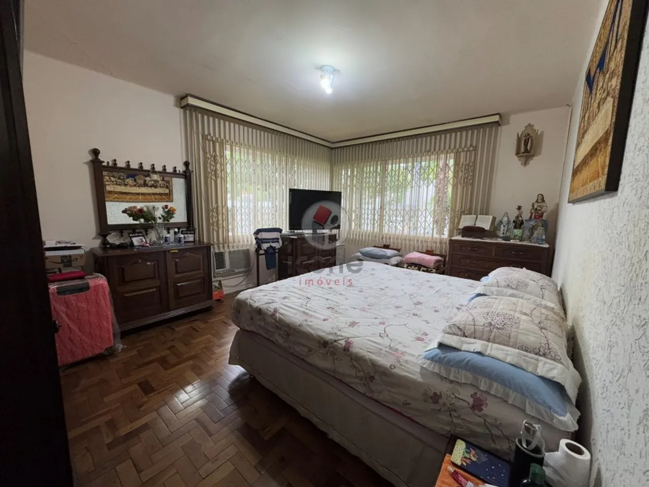 House with 3 bedrooms and a balcony grill — photo 9