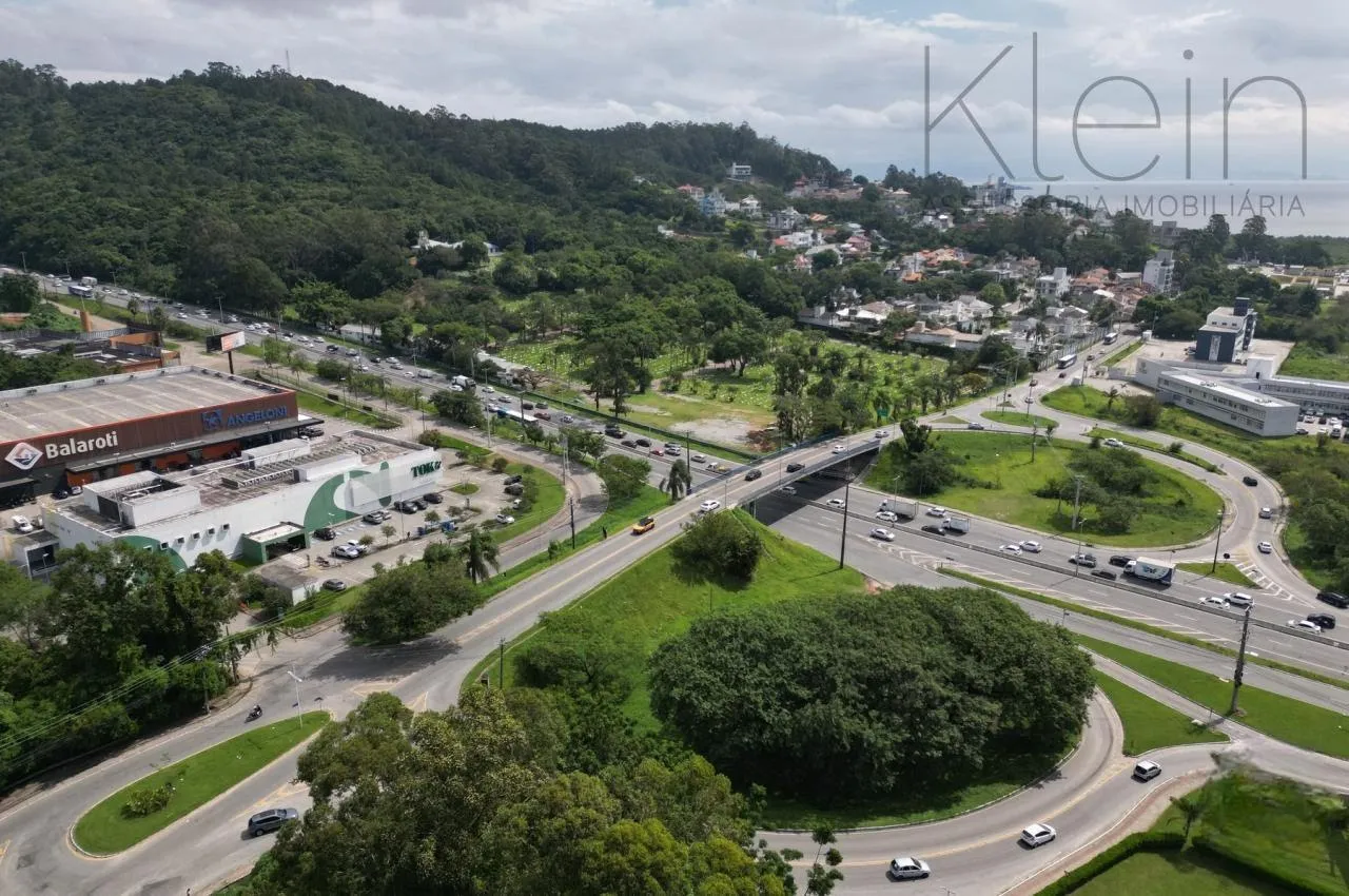 Квартира 109 м² з 2 спальнями-сюїтами та 3 ванними — photo 28