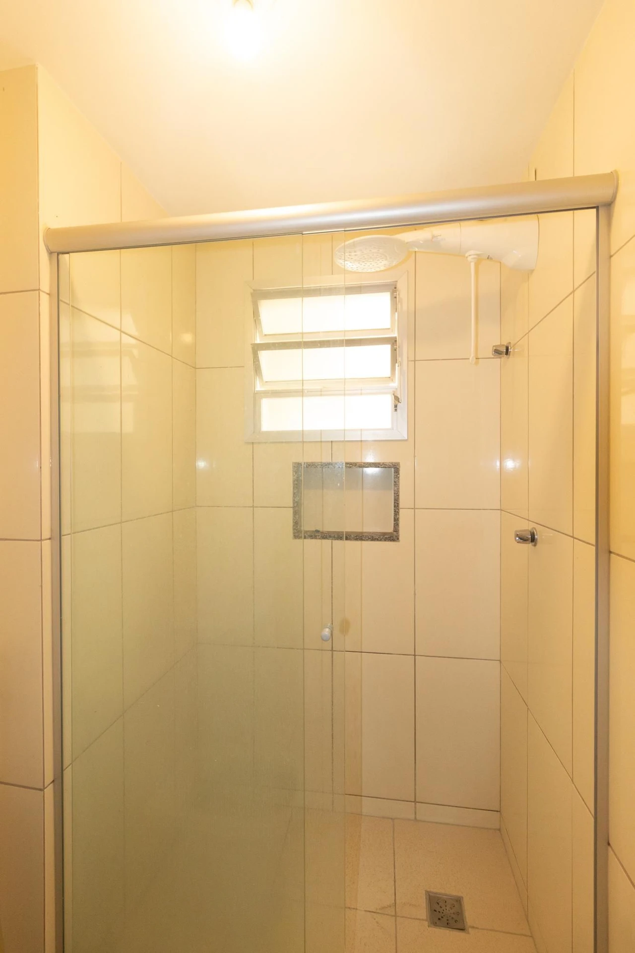 Apartamento de 1 quarto com 1 vaga e área de serviço — photo 22