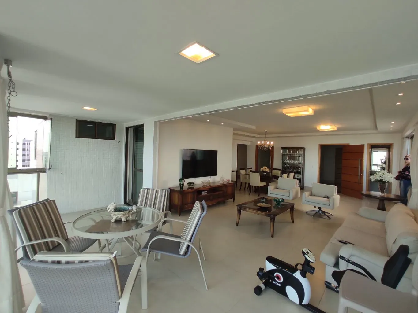 Apartment with 3 en-suite bedrooms, 4 baths and 4 parking — photo 17