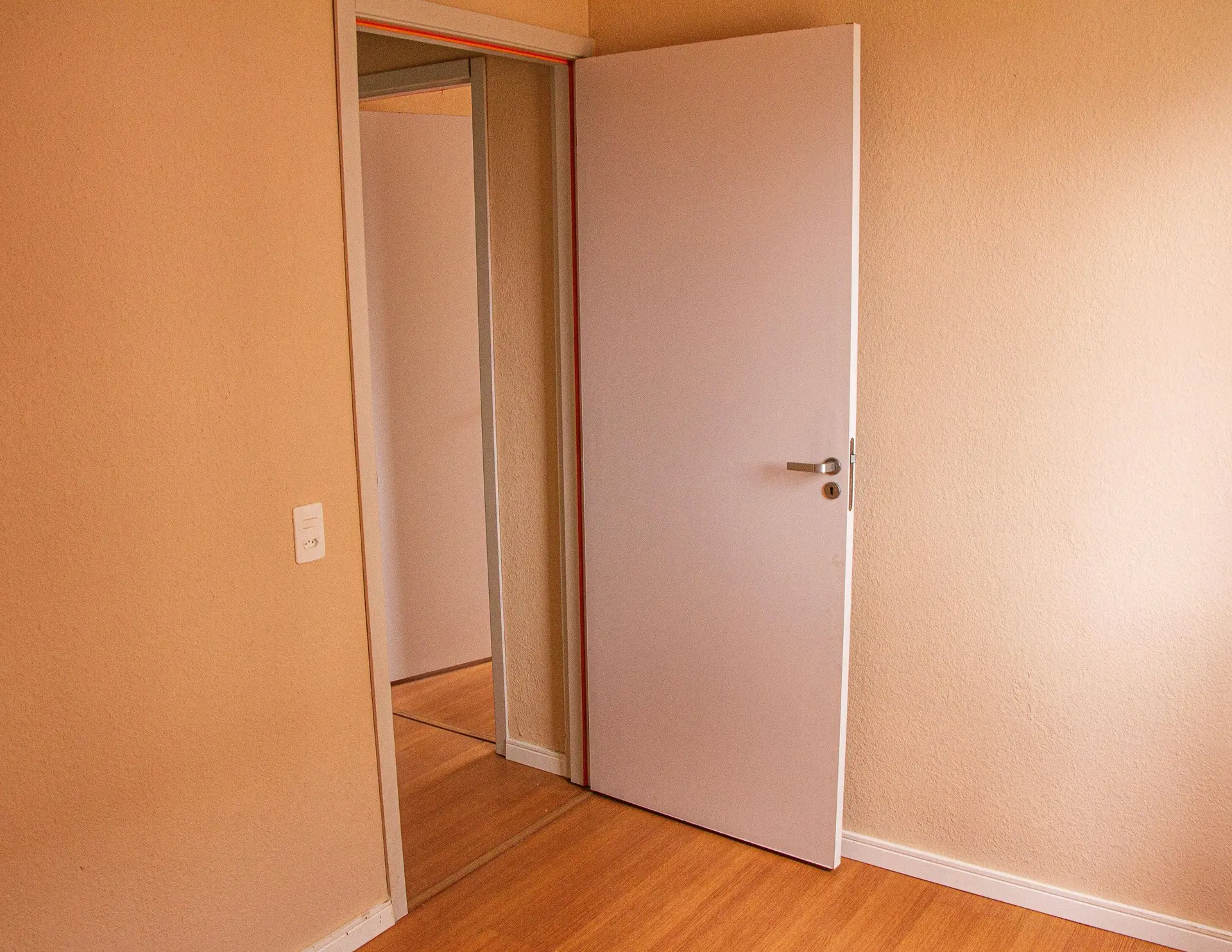 2-bedroom apartment with a glass shower enclosure — photo 15