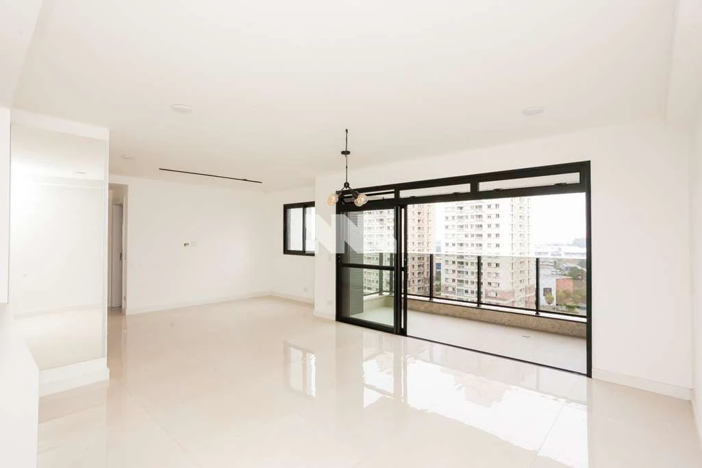Apartment with 2 en-suite bedrooms and 3 bathrooms — photo 3