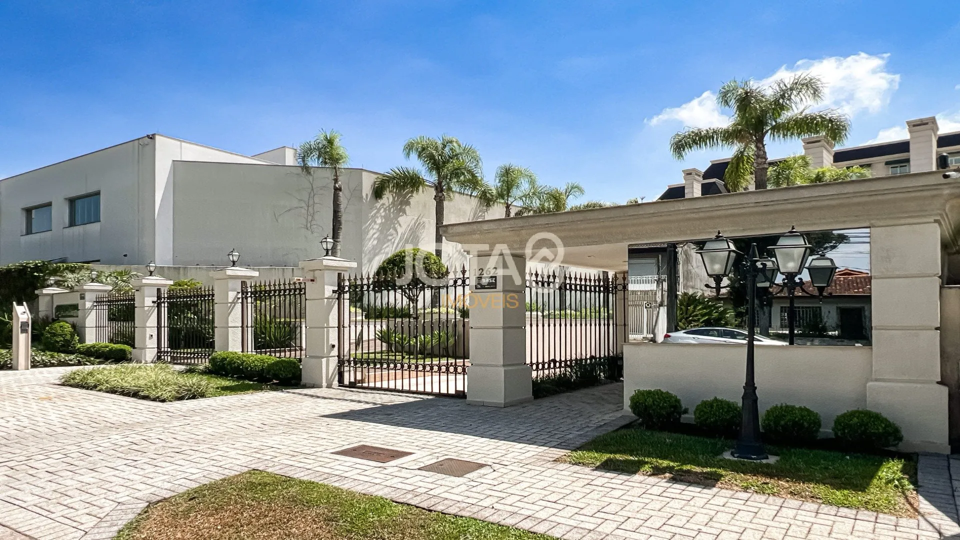 Apartamento con balcón y barbacoa privada — photo 35