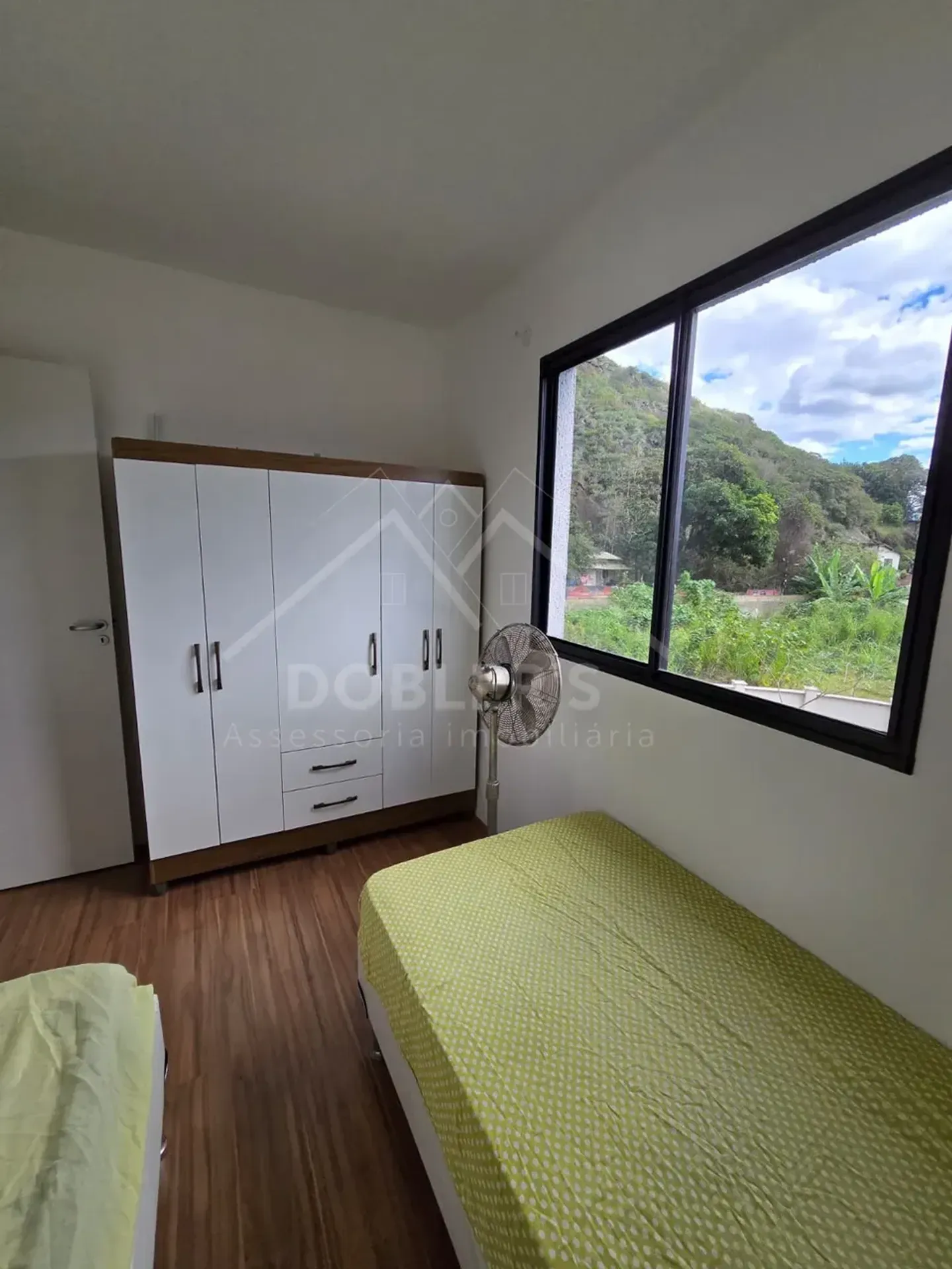 2-bedroom apartment with a mountain view — photo 28