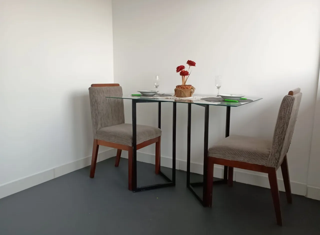 Furnished studio flat with 1 bedroom and gas kitchenette — photo 11