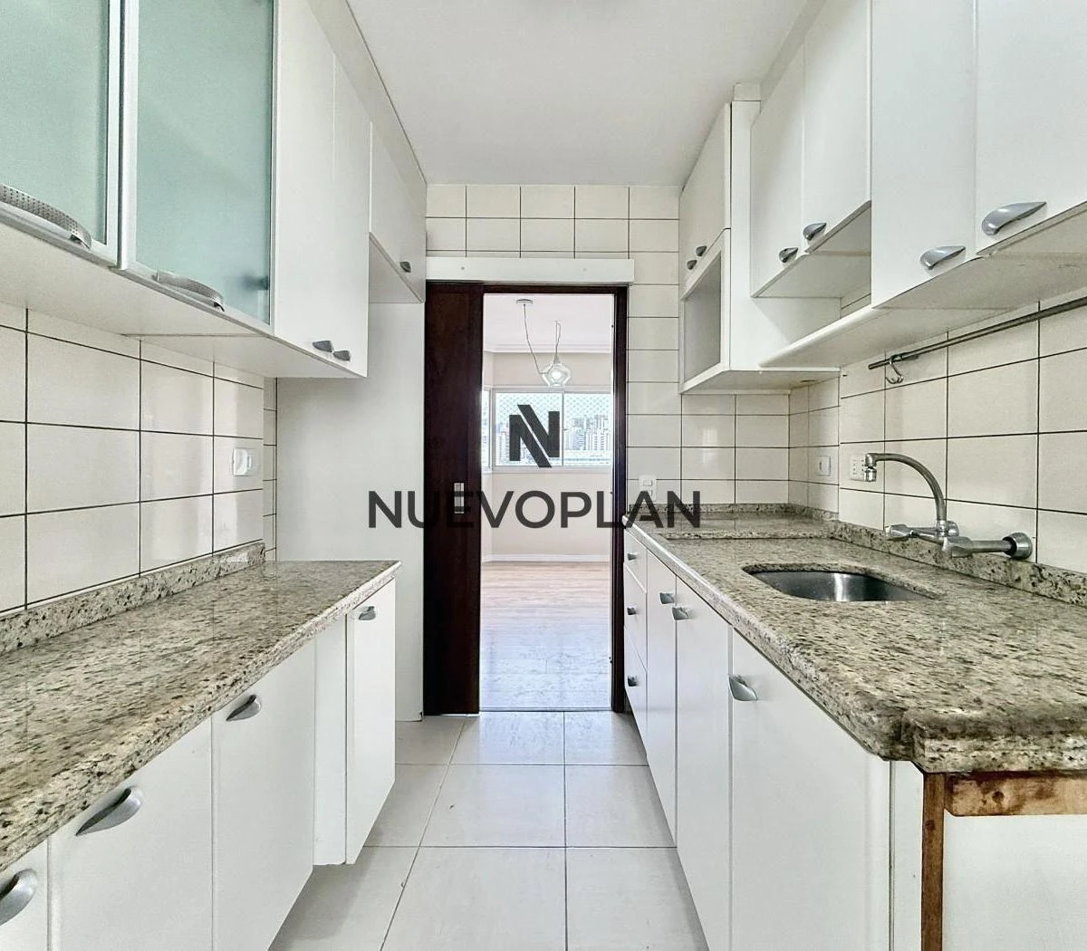 Floor-to-ceiling windows in a 3-bedroom apartment, 77 m² — photo 19