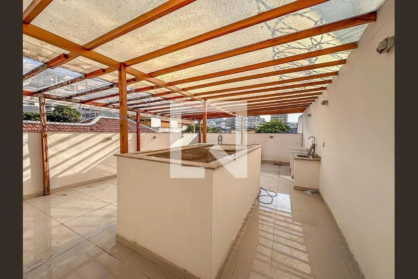 Мебльований будинок з 3 спальнями та 810 м² — photo 48