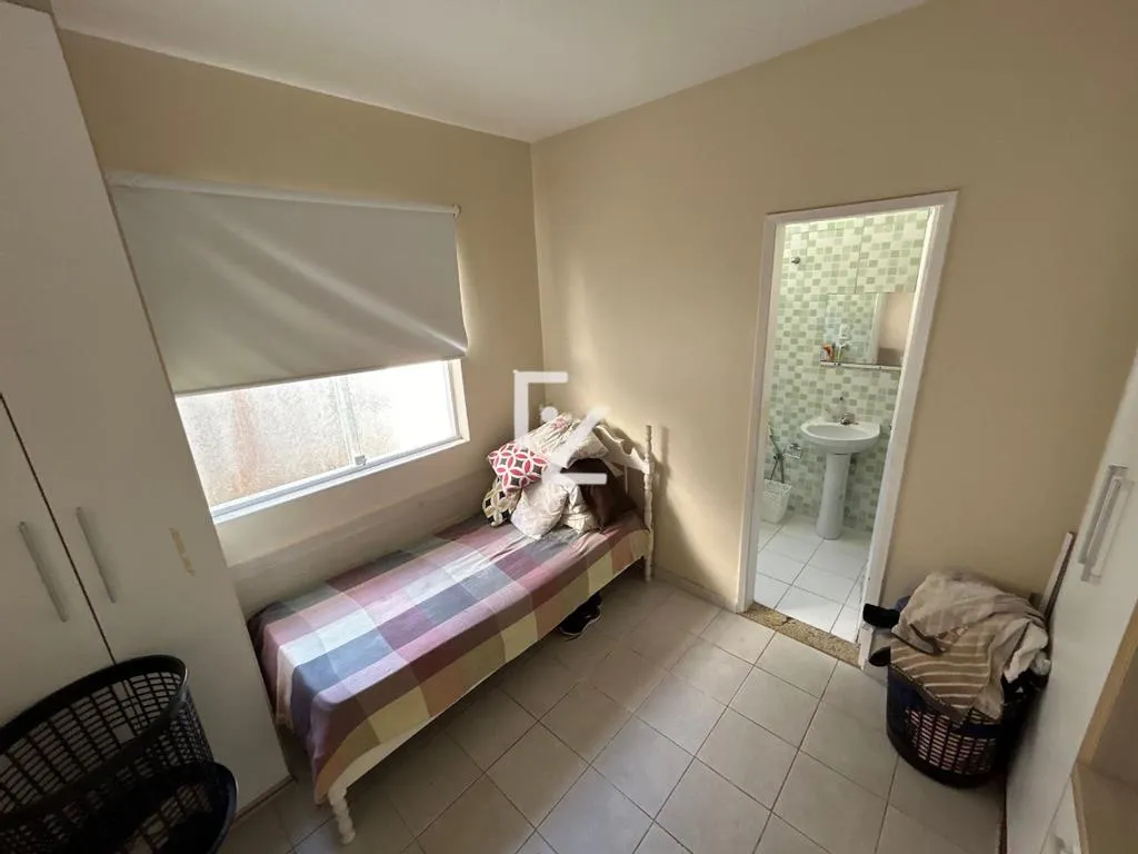 Furnished house with 6 bedrooms and 5 en-suites — photo 29