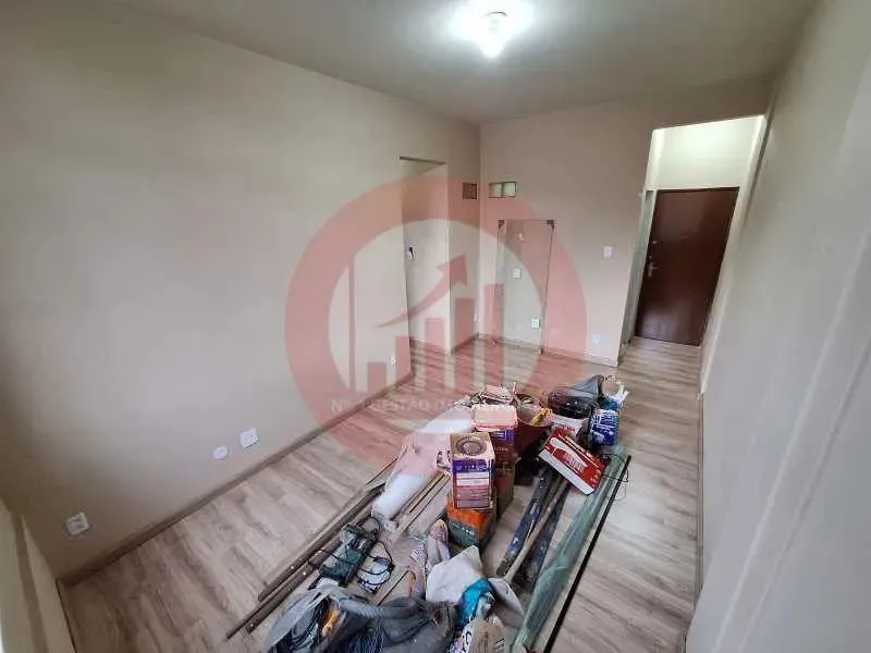 Apartment with wood floors and 2 bedrooms — photo 11