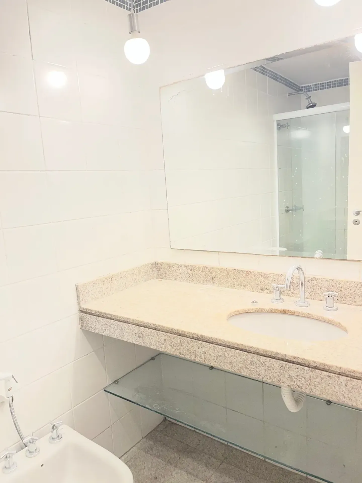 4-bedroom apartment with a bathtub in Rio de Janeiro — photo 20