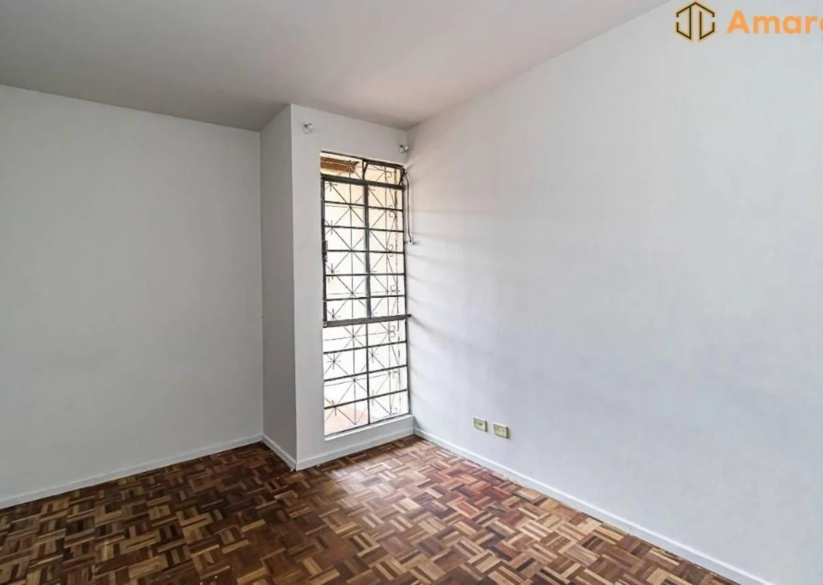 Wood or laminate floors in a 3-bedroom house, 75 m² — photo 6