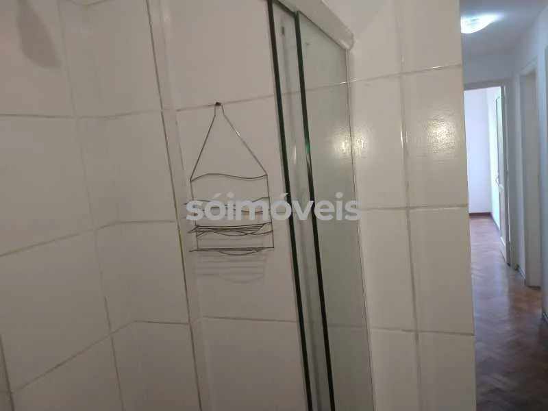 Apartamento no 2º andar com piso de madeira ou laminado — photo 3