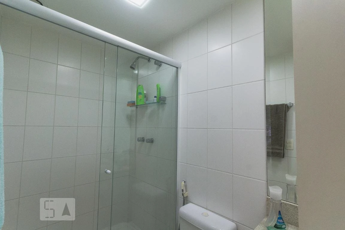 Rental apartment with 2 bedrooms and a glass balcony — photo 39