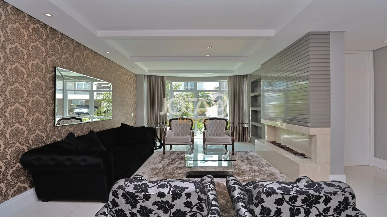 House of 310 m² with 3 en-suite bedrooms and private BBQ — photo 3