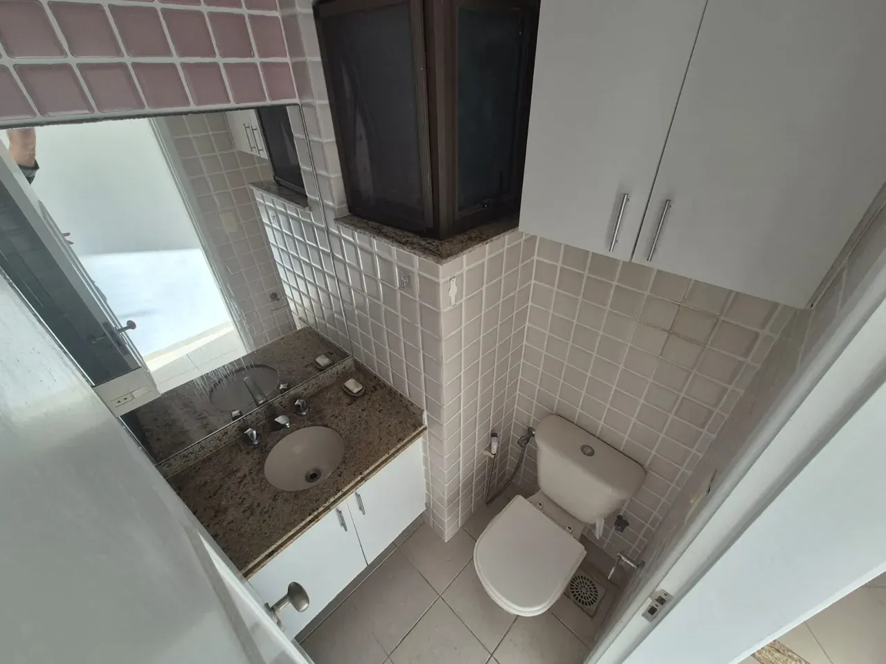Glass-enclosed balcony in a 3-bedroom apartment, 115 m² — photo 24