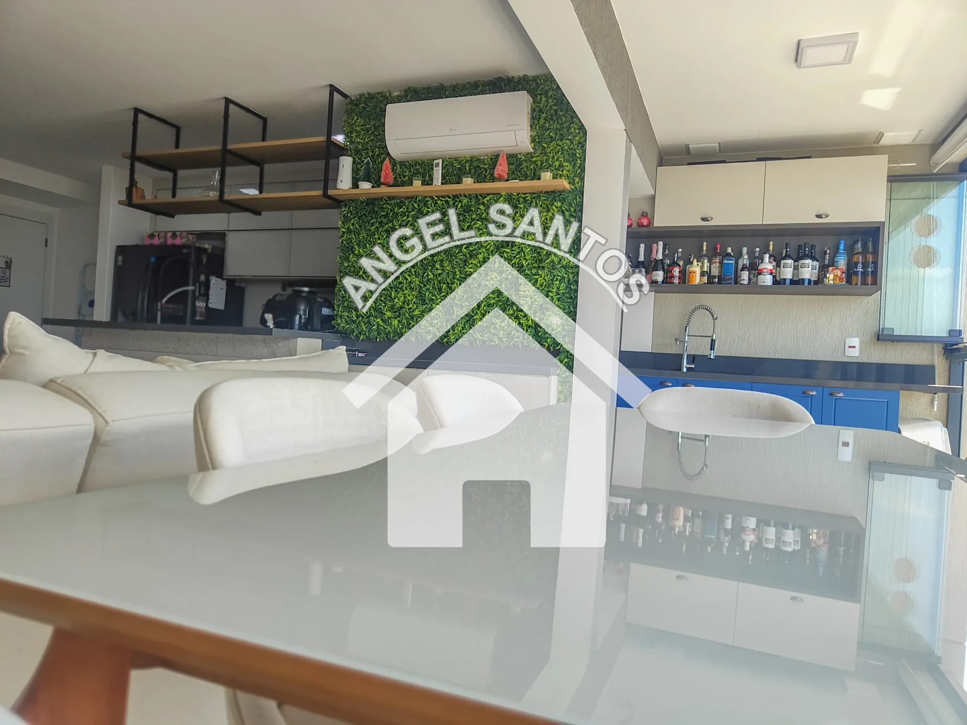 Furnished 2-bedroom apartment with a balcony — photo 28