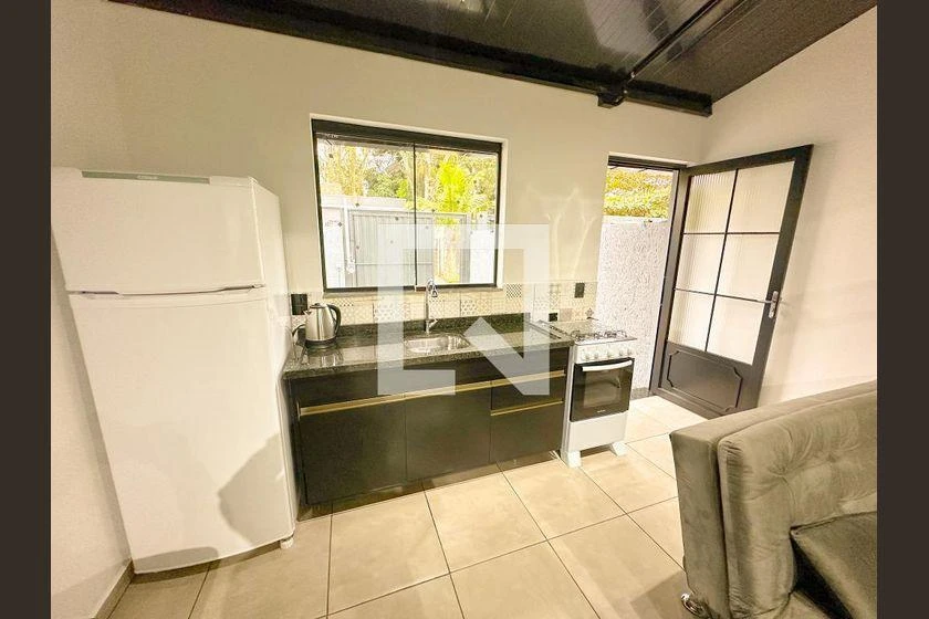 Furnished one-bedroom, 32 m² house in Florianópolis