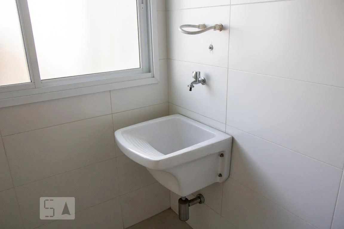 Apartment with 2 bedrooms and a balcony, 1 en-suite — photo 8