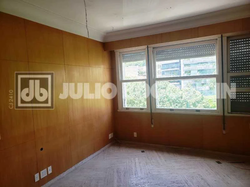 Квартира з 3 спальнями 176 м² та 1 паркомісцем — photo 14