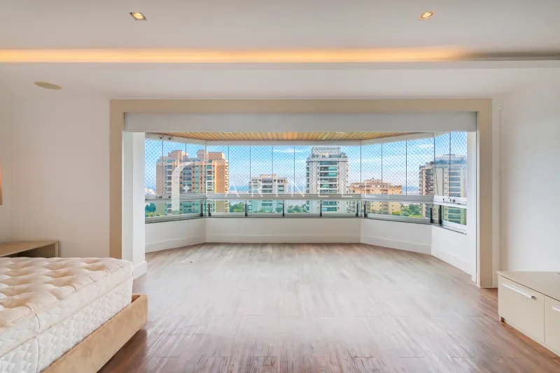 3 quartos e varanda envidraçada: apartamento de 335 m² — photo 10