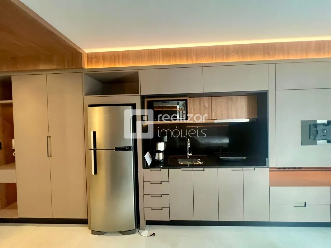 Apartamento mobiliado de 1 quarto com suíte e 71 m² — photo 3
