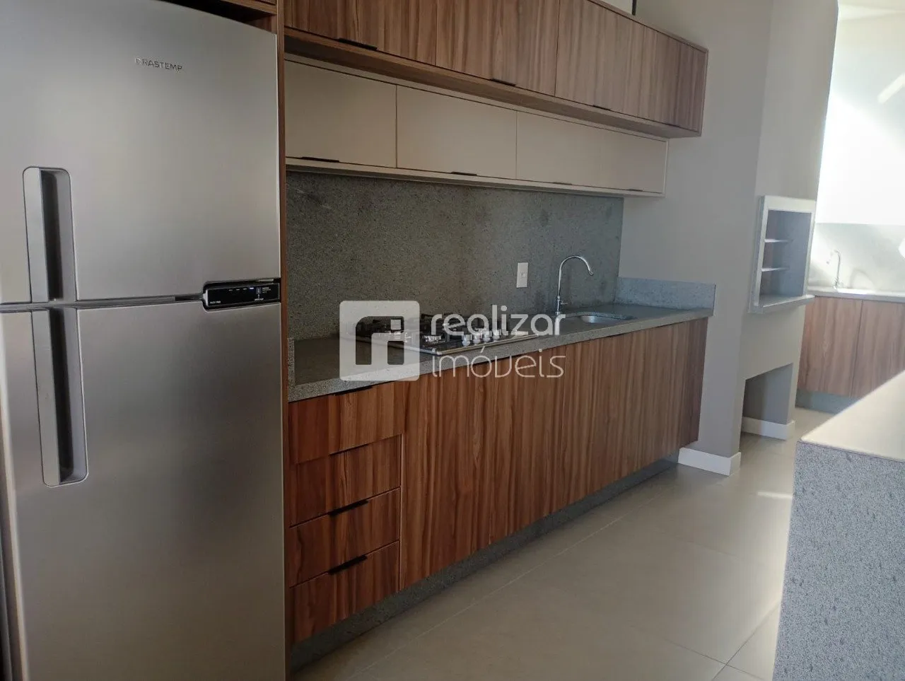 Furnished 1-bedroom apartment with open-plan kitchen — photo 10