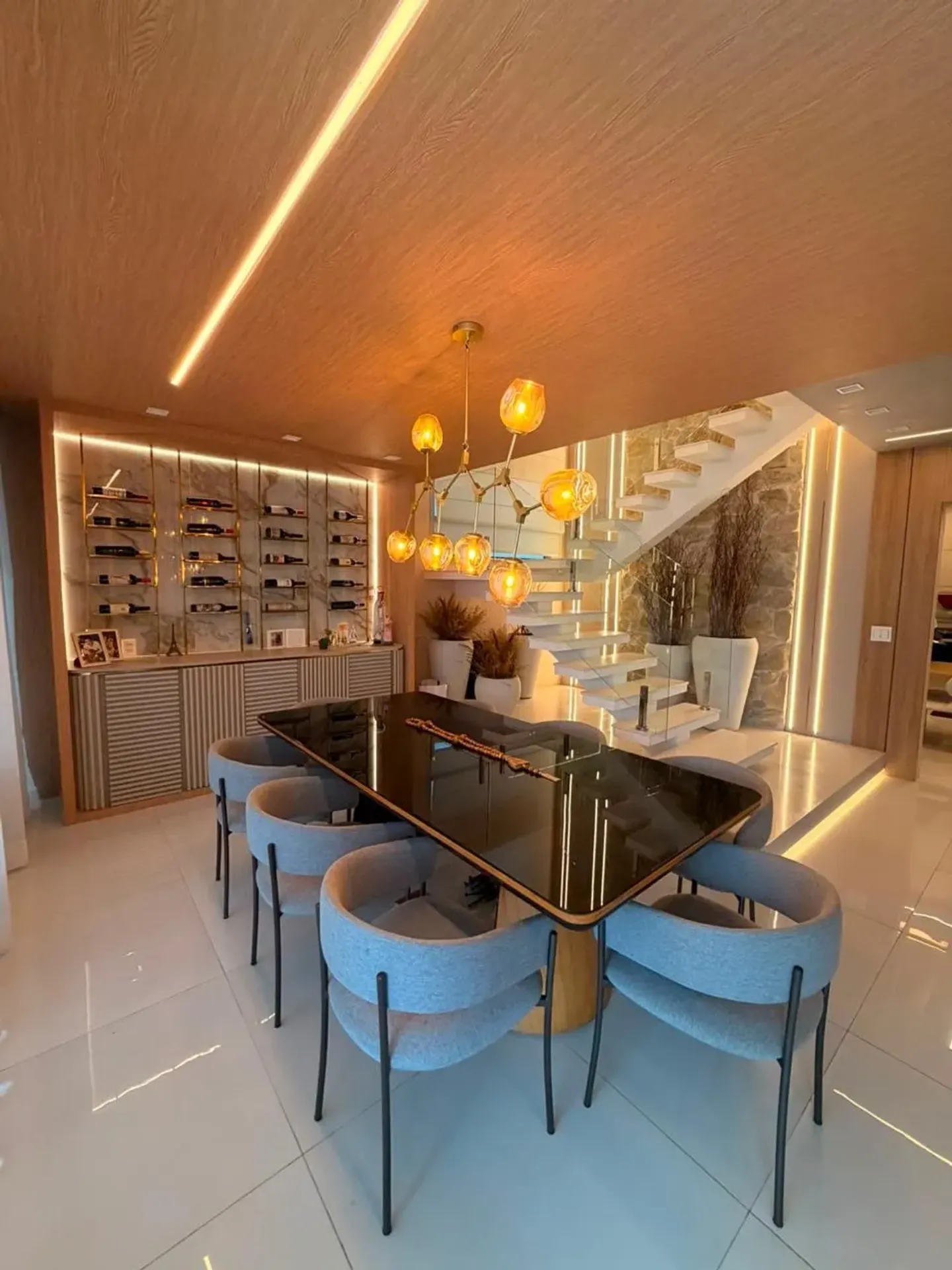 Furnished house with 4 en-suite bedrooms and a balcony grill — photo 15