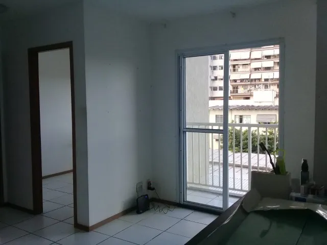 Apartment with separate kitchen and 2 bedrooms, no parking