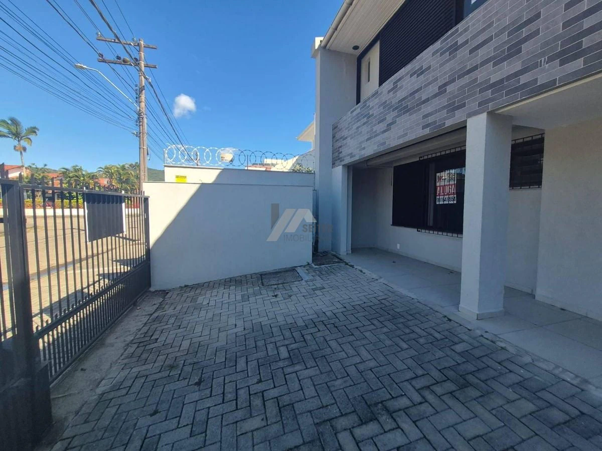 One-bedroom, 29 m² apartment in Florianópolis — photo 20