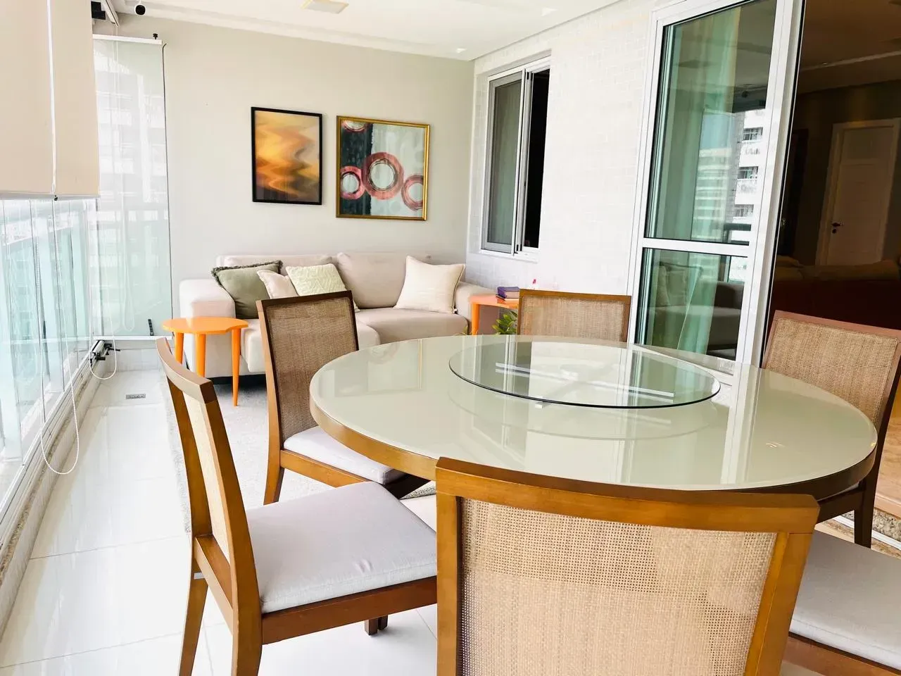 Furnished apartment with 3 bedrooms and 4 bathrooms — photo 14