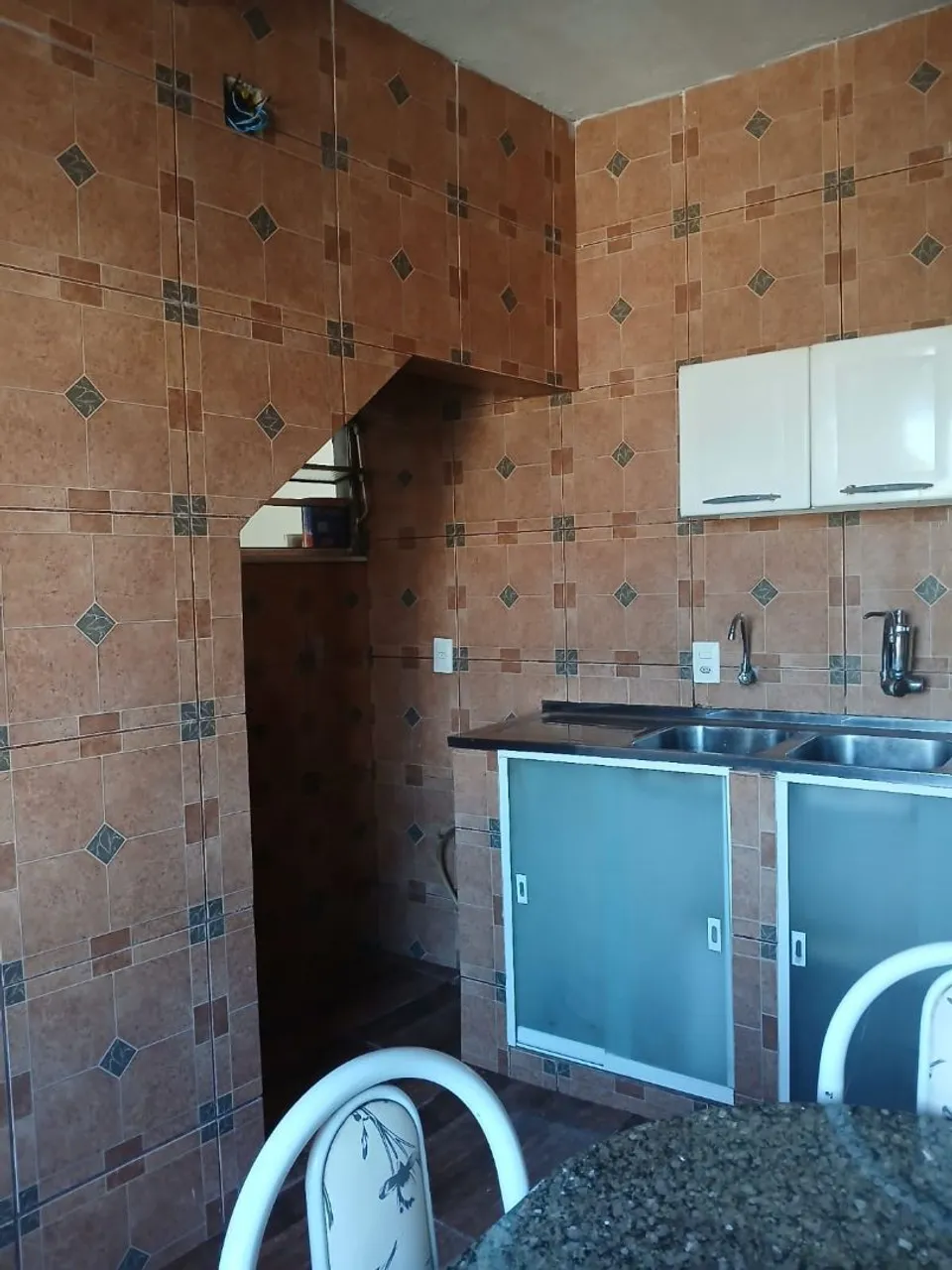 Apartamento com 3 quartos, 2 banheiros e varanda