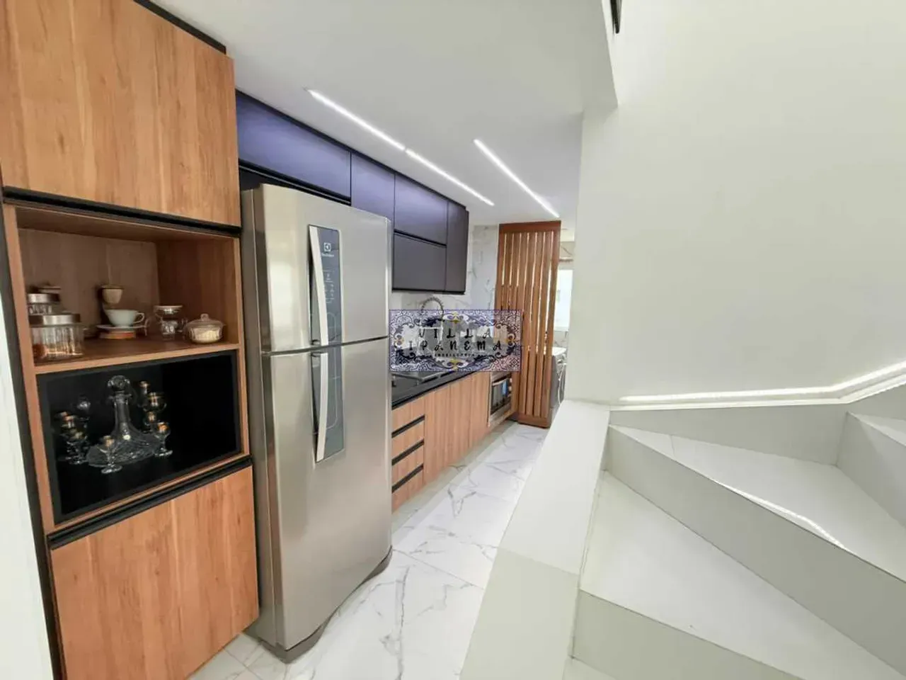 Furnished 3-bedroom duplex with open-plan kitchen — photo 16