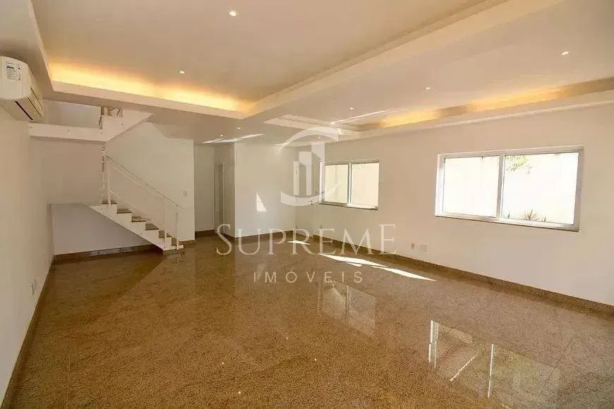 Дом на 4 спальни с ванными 340 м² и 2 парковочных места — photo 4