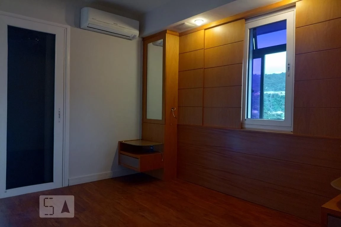 Apartamento de 4 quartos com janelas do piso ao teto — photo 46