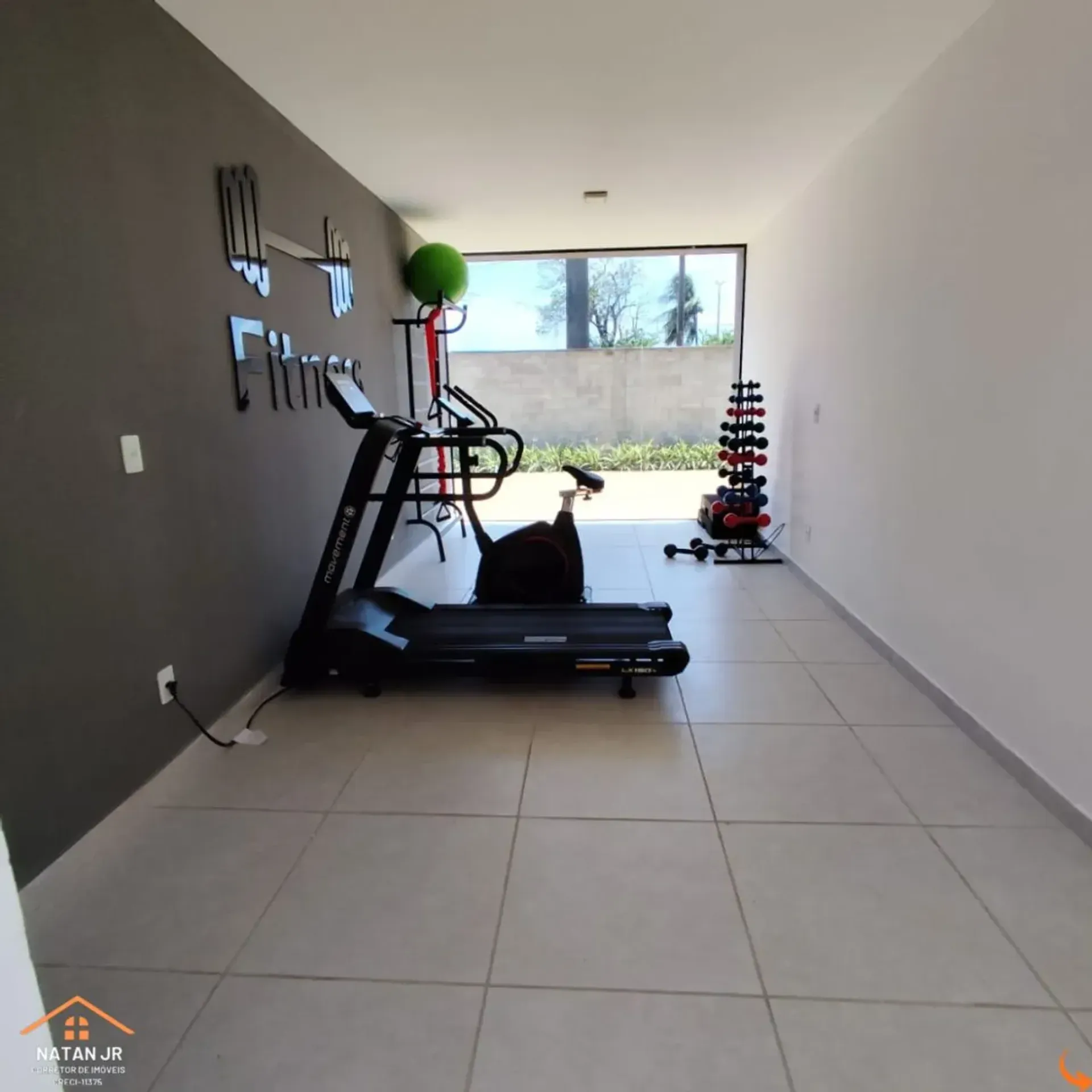 2-bedroom apartment in a building with a gym — photo 15