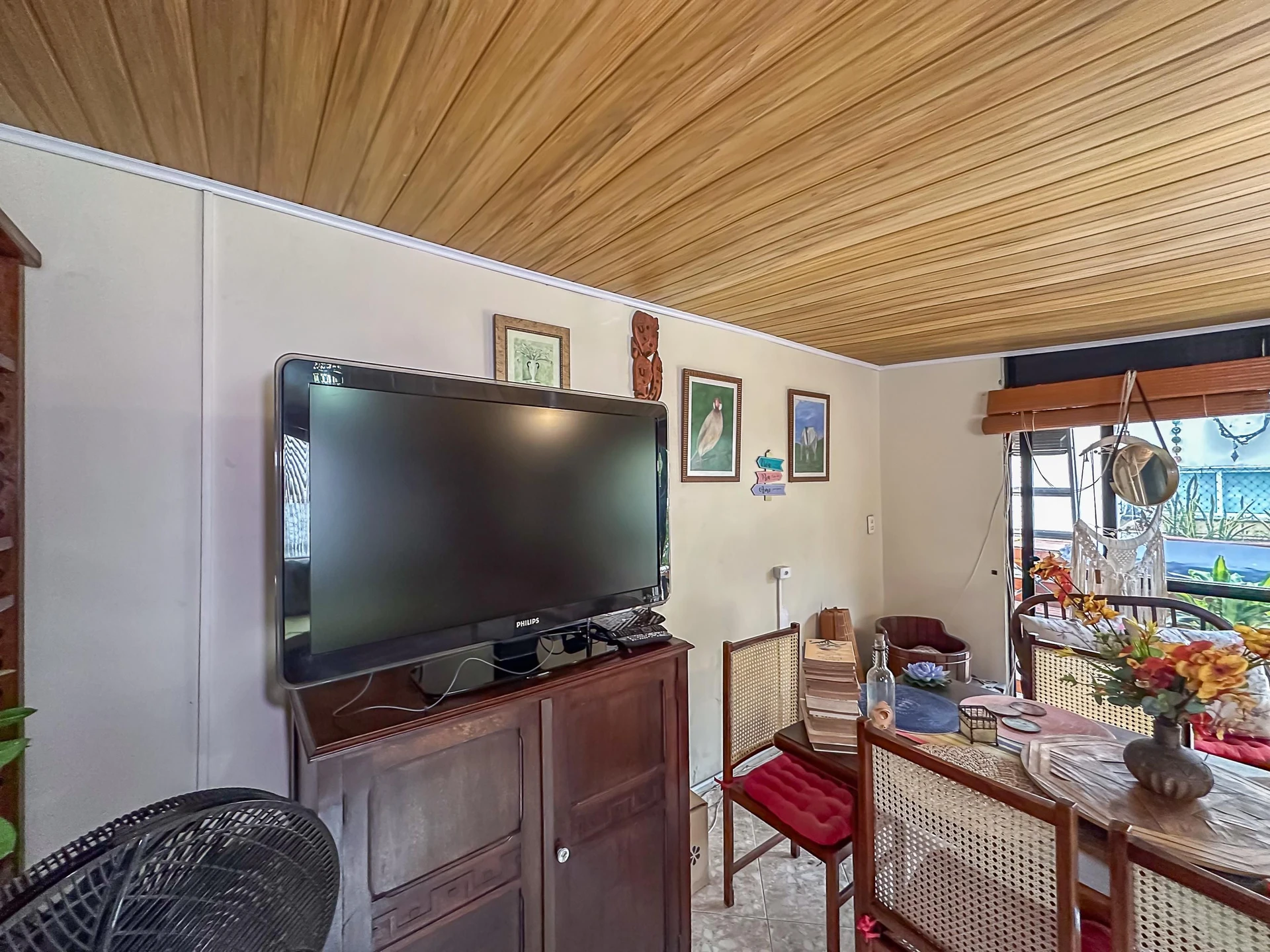 Furnished 1-bedroom apartment with balcony and private garden — photo 21