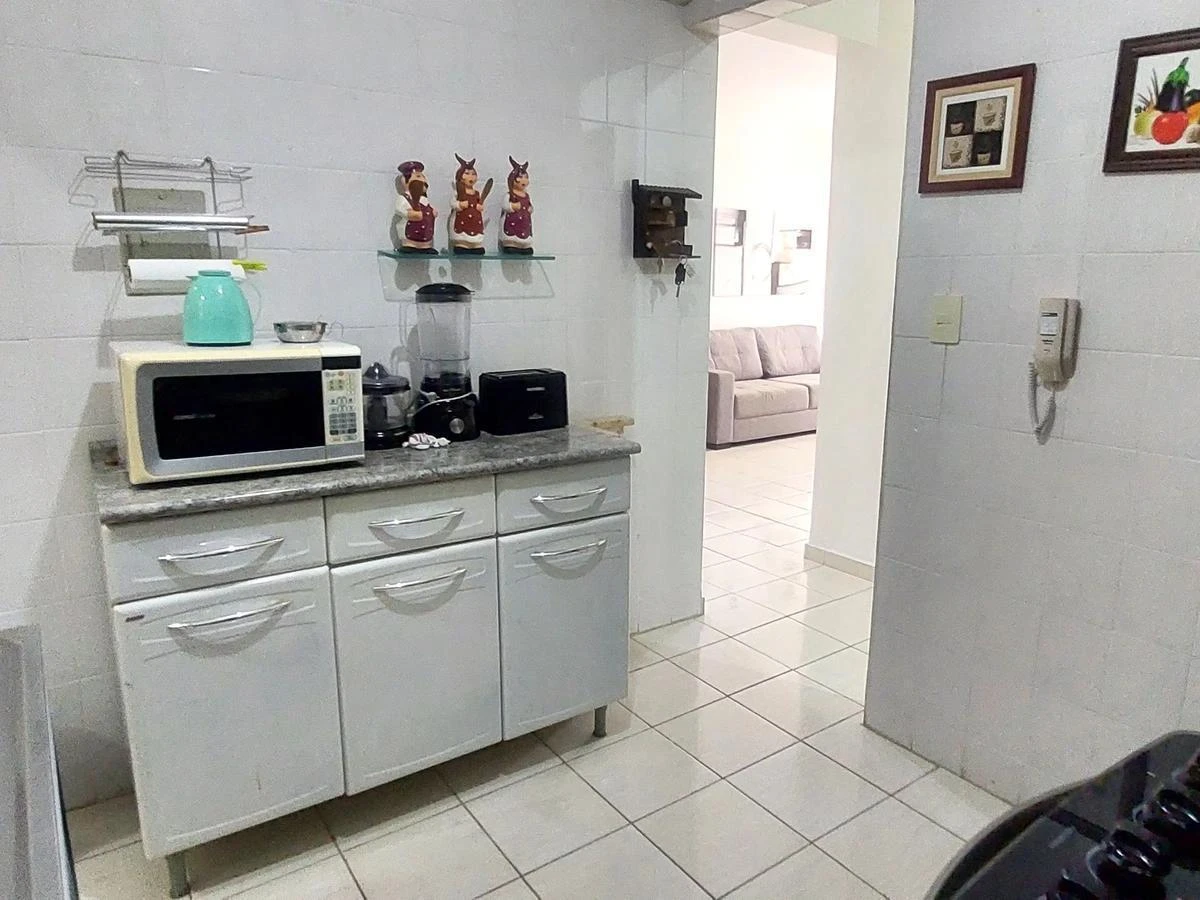 3-bedroom apartment with a washing machine in João Pessoa — photo 15
