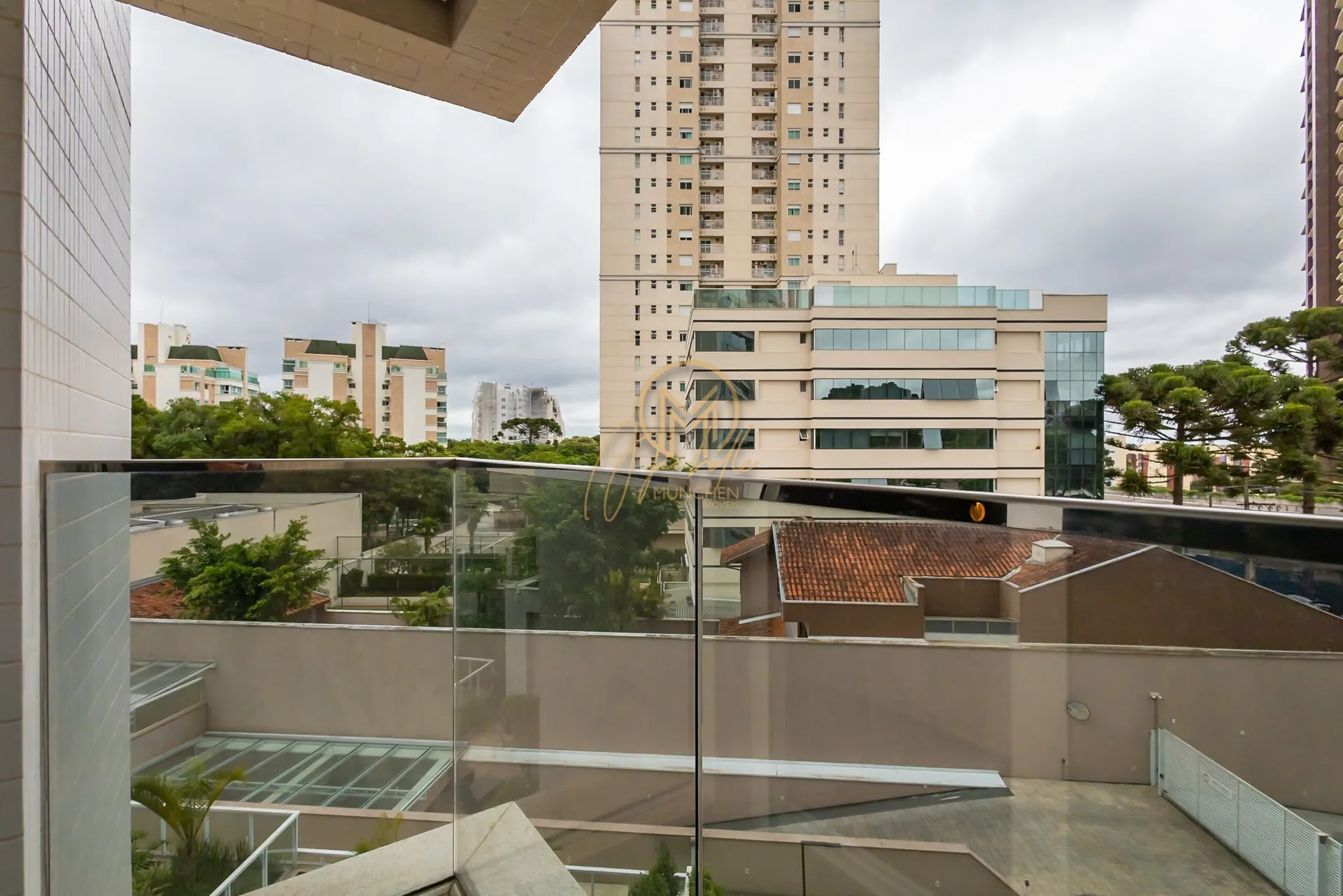Furnished 462 m² apartment with 4 en-suite rooms — photo 82