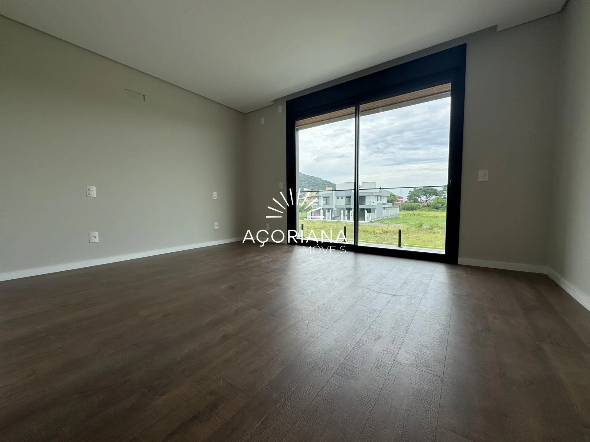 Дом с приватным садом, 270 м² и 3 спальни — photo 11